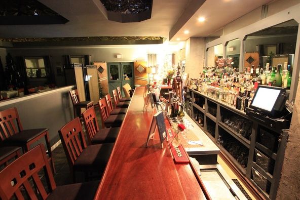 Applewood Apartments and Restaurant: 120 North Rd, Highland, NY 12528